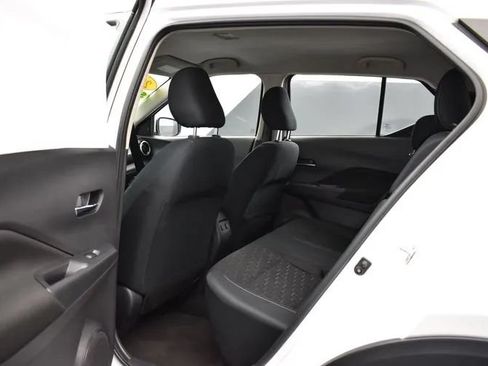 Used 2024 Nissan Kicks SV FWD image 15