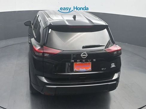 Used 2024 Nissan Rogue SV image 24