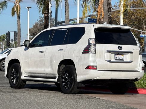 Used 2023 Lexus GX 460 Premium image 3