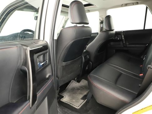 Used 2021 Toyota 4Runner TRD Off-Road Premium w/ Moonroof Package AWD/4WD image 32