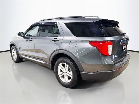 Used 2020 Ford Explorer XLT image 9