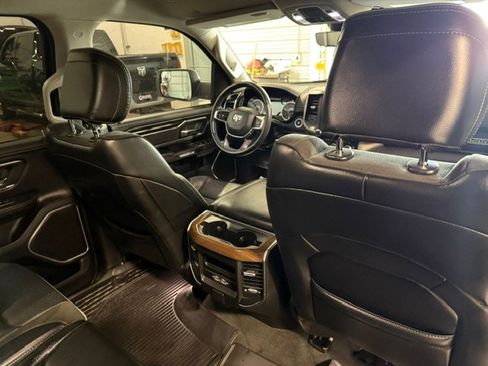 Used 2022 RAM 1500 Laramie AWD/4WD image 18