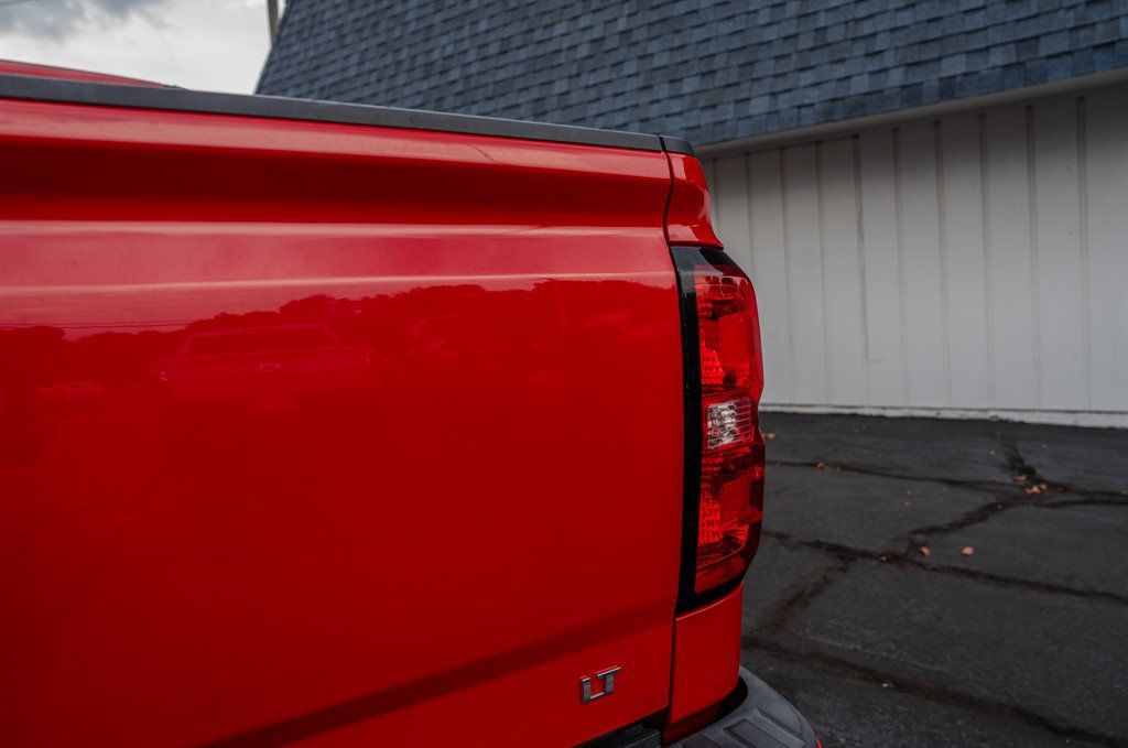 Used 2018 Chevrolet Silverado 1500 LT w/ All Star Edition AWD/4WD image 11