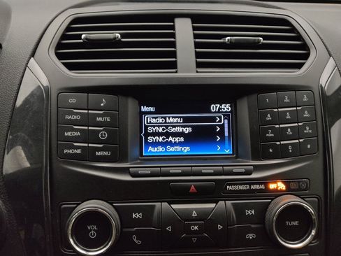 Used 2017 Ford Explorer 4WD image 25