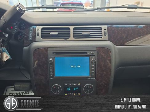 Used 2011 GMC Yukon Denali AWD/4WD image 17