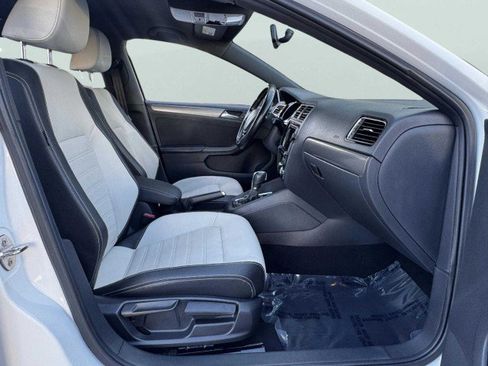 Used 2016 Volkswagen Jetta Sport image 46
