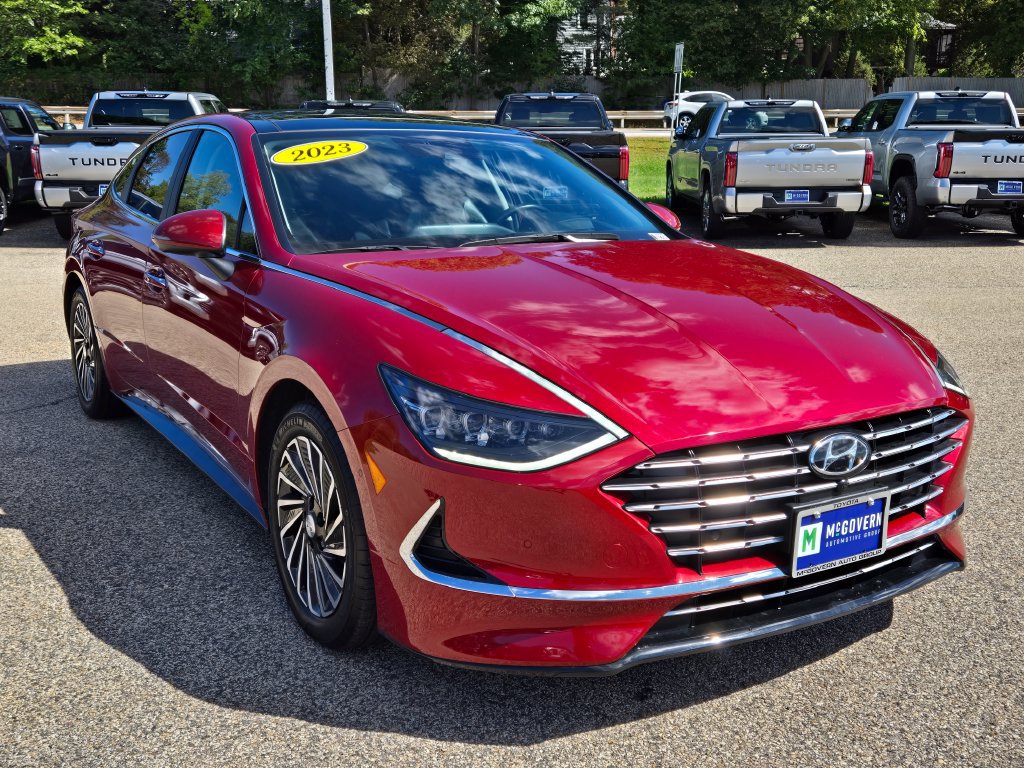 Used 2023 Hyundai Sonata Limited w/ Cargo Package FWD image 8