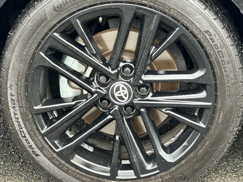 Used 2025 Toyota Camry SE image 25