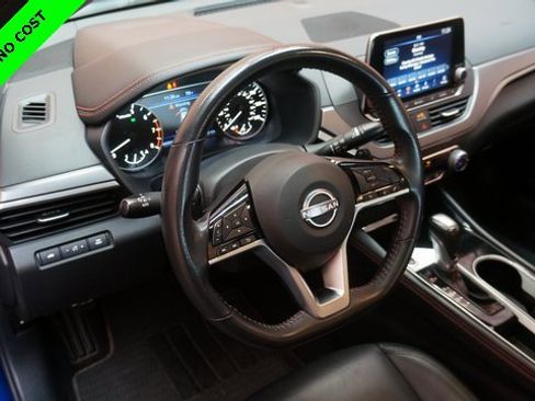 Used 2024 Nissan Altima 2.5 SR image 9