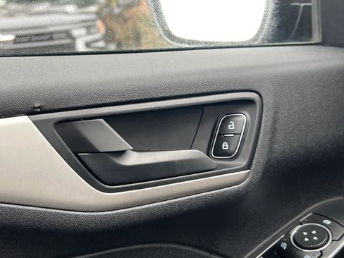 Used 2022 Ford Escape SE w/ Convenience Package image 24