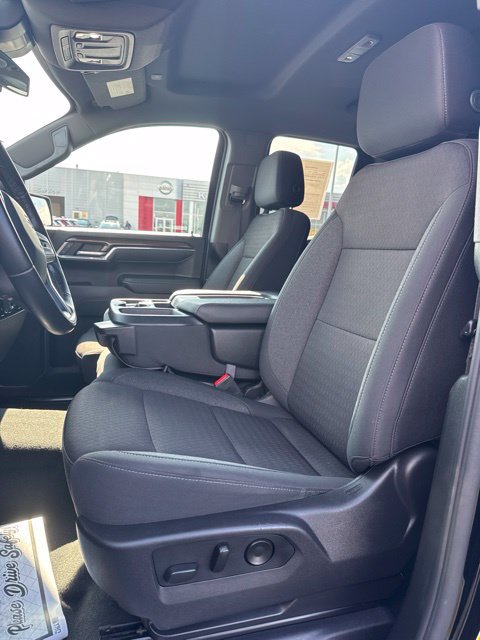 Used 2024 Chevrolet Silverado 1500 RST AWD/4WD image 9