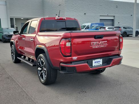 Used 2024 GMC Canyon Denali AWD/4WD image 6