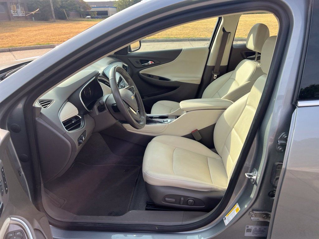 Used 2024 Chevrolet Malibu LT FWD image 7