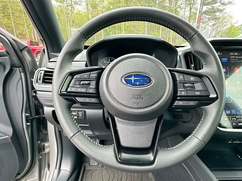 Used 2025 Subaru Forester Premium w/ Convenience Package #1 AWD/4WD image 18