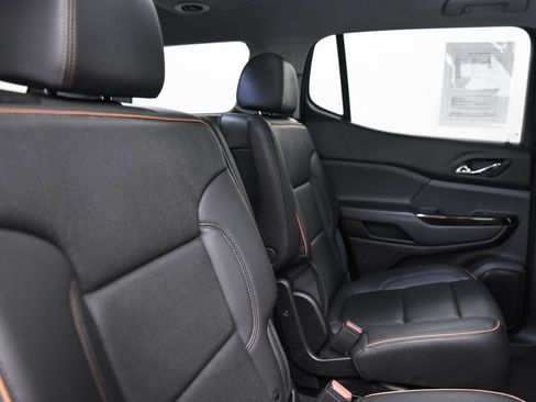 Used 2023 GMC Acadia AT4 image 13