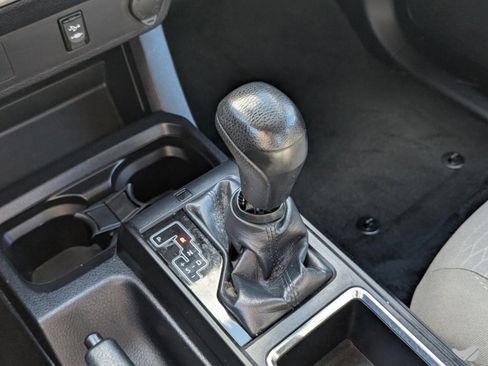 Used 2018 Toyota Tacoma SR image 38