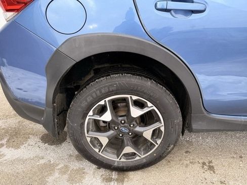 Used 2019 Subaru Crosstrek 2.0i Premium w/ Moonroof Package image 11