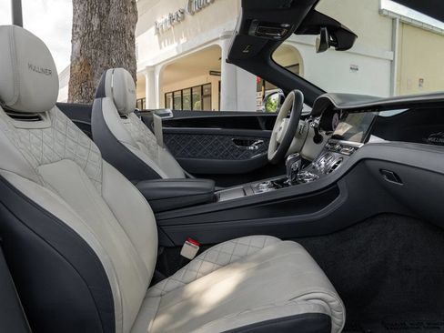 Used 2022 Bentley Continental GT Mulliner AWD/4WD image 24