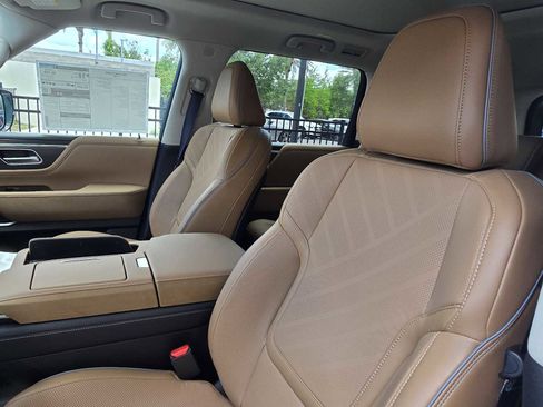 New 2026 INFINITI QX80 Luxe w/ Cargo Package RWD image 19