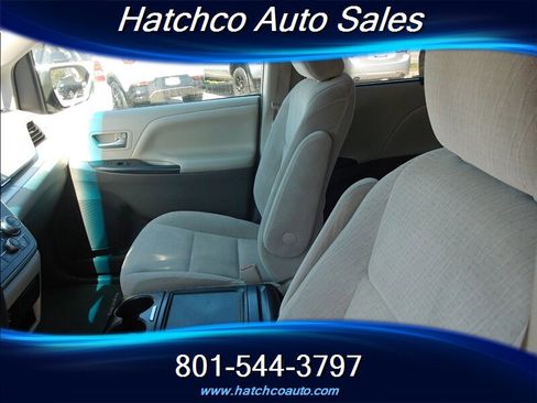 Used 2016 Toyota Sienna LE FWD image 14
