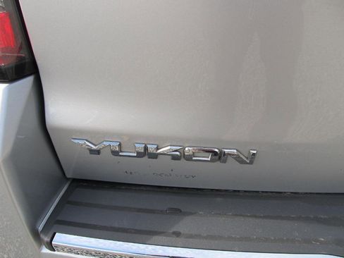 Used 2017 GMC Yukon Denali image 13