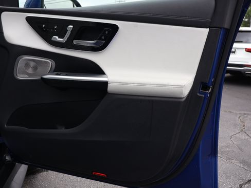 Certified 2023 Mercedes-Benz GLC 300 image 27