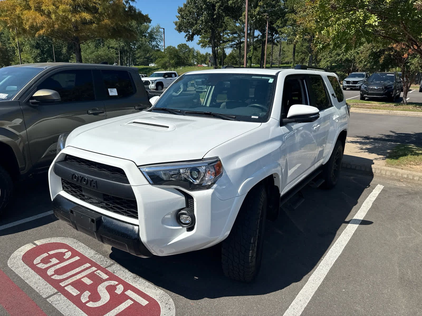 Used 2024 Toyota 4Runner TRD Off-Road Premium w/ Moonroof Package AWD/4WD image 2