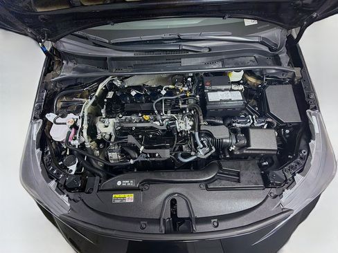 Used 2025 Toyota Corolla LE FWD image 30