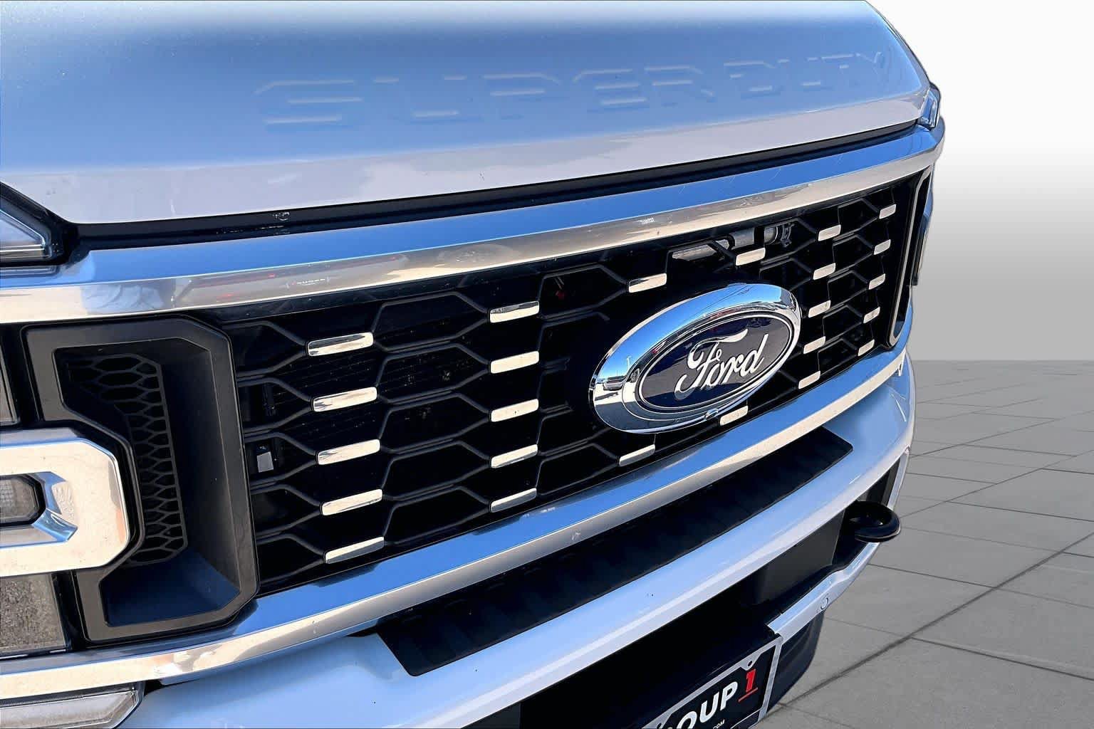 Certified 2026 Ford F350 Platinum w/ FX4 Off-Road Package AWD/4WD image 27