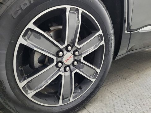 Used 2019 GMC Acadia Denali image 31