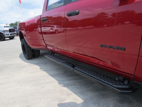 New 2026 RAM 3500 Big Horn AWD/4WD image 13