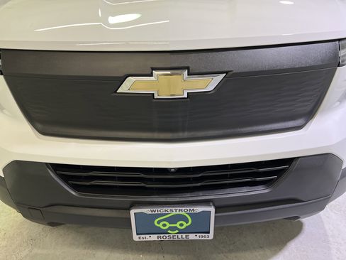 Used 2024 Chevrolet Silverado EV W/T image 4