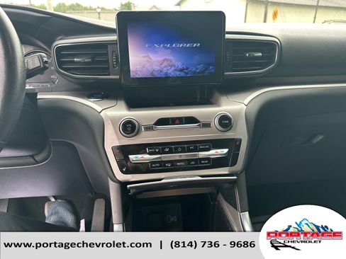 Used 2022 Ford Explorer XLT w/ Equipment Group 202A AWD/4WD image 21