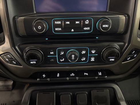 Used 2018 Chevrolet Silverado 2500 High Country image 21