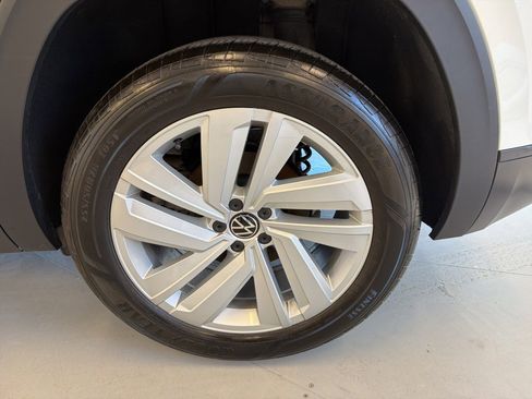 Used 2023 Volkswagen Atlas Cross Sport SE image 60