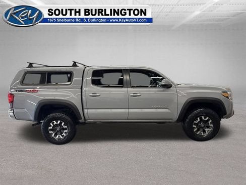 Used 2019 Toyota Tacoma TRD Off-Road AWD/4WD image 7