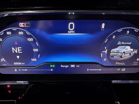 Certified 2024 Chevrolet Silverado 1500 LT AWD/4WD image 19