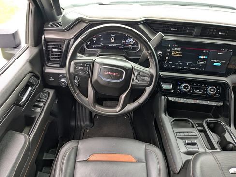 Used 2025 GMC Sierra 2500 AT4 w/ AT4 Premium Plus Package AWD/4WD image 16