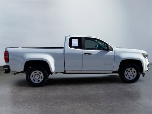 Used 2018 Chevrolet Colorado W/T image 2