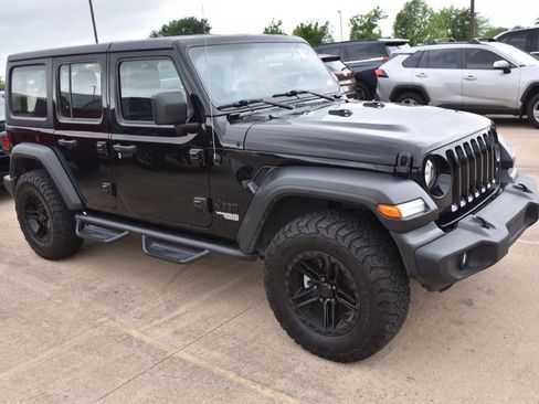 Used 2021 Jeep Wrangler Unlimited Sport image 4