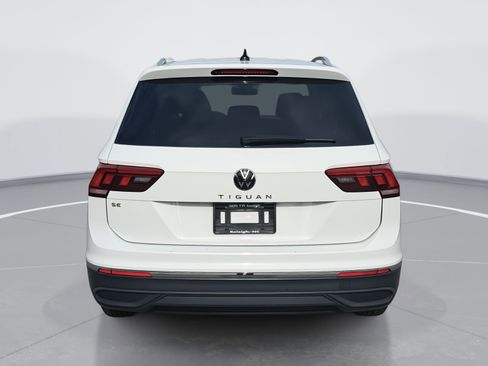 Used 2024 Volkswagen Tiguan SE image 4