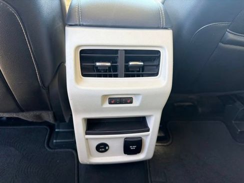 Used 2022 Ford Edge Titanium w/ Equipment Group 301A AWD/4WD image 19