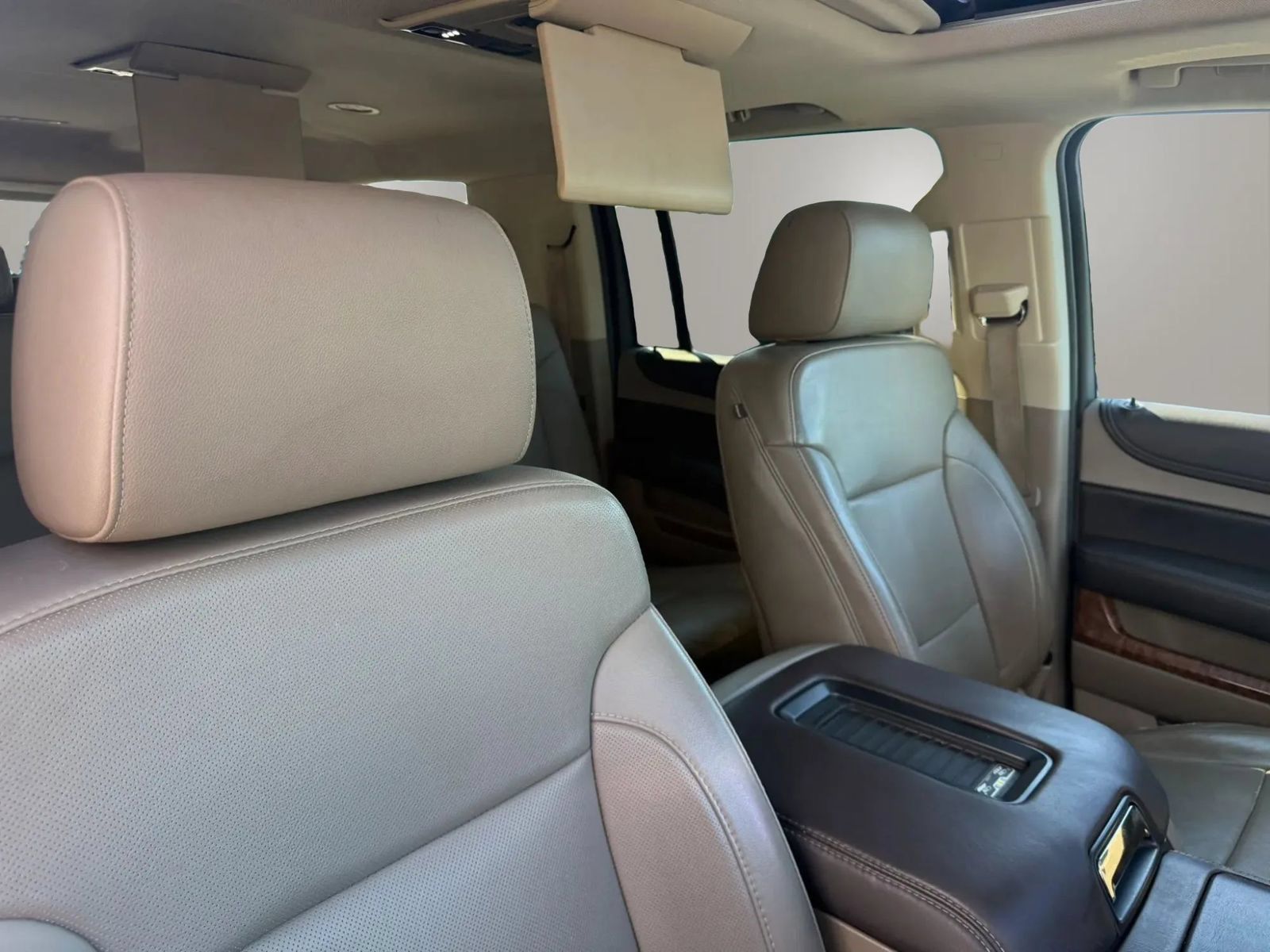 Used 2015 Chevrolet Suburban LTZ AWD/4WD image 57