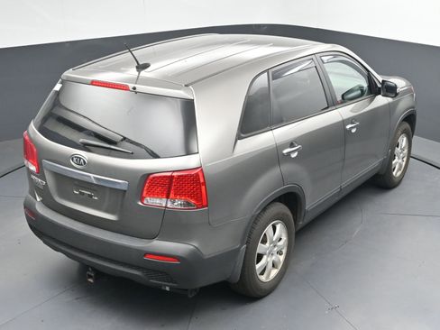 Used 2012 Kia Sorento LX w/ Third Row Pkg image 30