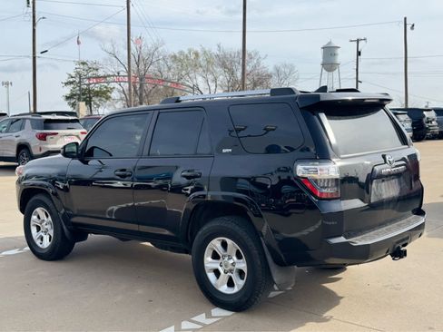 Used 2022 Toyota 4Runner SR5 image 5