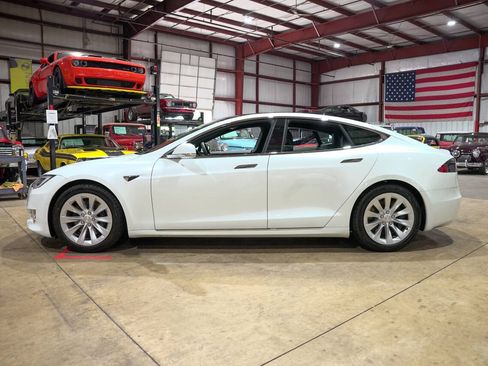 Used 2019 Tesla Model S 100D AWD/4WD image 4