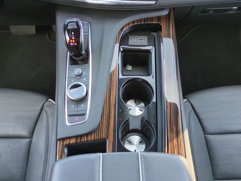 Certified 2024 Cadillac Escalade ESV Premium Luxury w/ Performance Package image 24