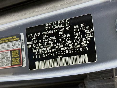 Used 2024 Kia Sorento S image 32