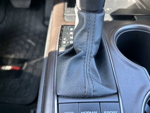 Used 2024 Toyota Camry XSE image 27