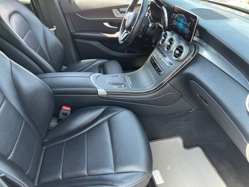 Used 2022 Mercedes-Benz GLC 300 w/ Premium Package Lite image 19